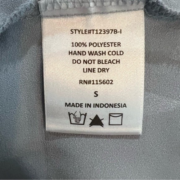 Lush cross front long sleeve gray blouse top size small - Picture 4 of 4